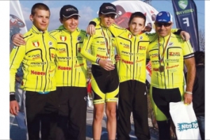 <p>Състезатели на колоездачните клубове „Янтра“ и „Исполин“ завоюваха отличия в