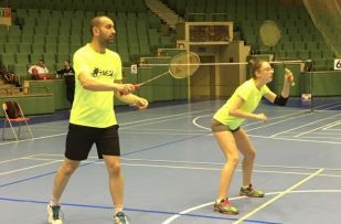 ../„Badminton“-sche-se-predstavi-s-13-s-stezateli
