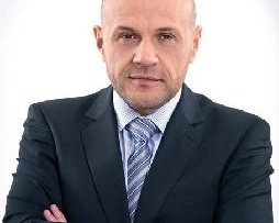 ../<p>Като председател на Съвета за административна реформа вицепремиерът Томислав Дончев