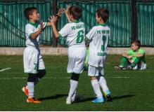 <p>Три отбора на ФК „Янтра Габрово“ заминават в петък за