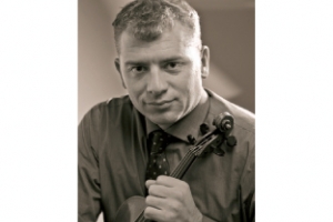 Българският цигулар Димитър Буров, който живее в Лондон, ще гостува