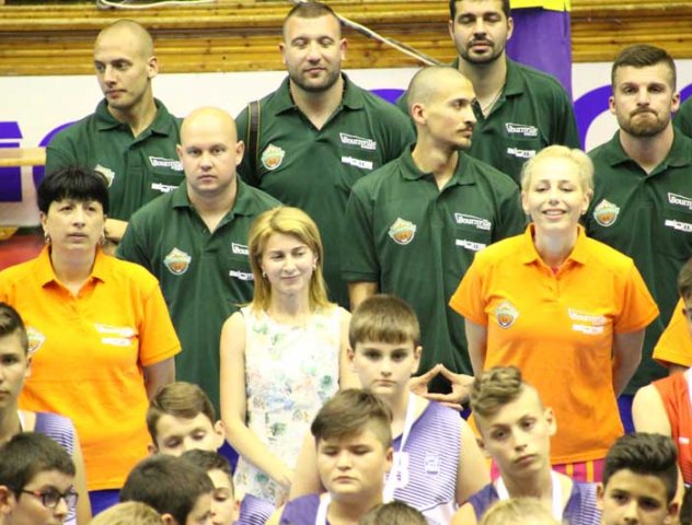 IBC-2017-v-Gabrovo-postavi-natsionalen-rekord-za-uchastie---332-basketbolisti